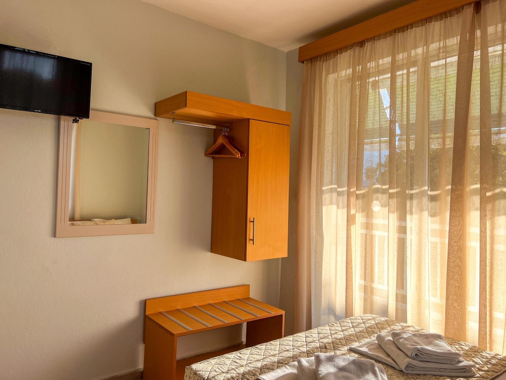 Prado Apartment Hotel Limín Litochórou Esterno foto